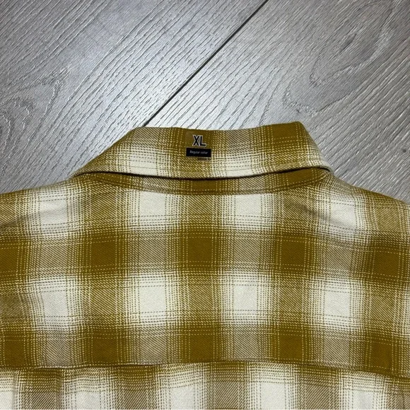 NWT Uniqlo Men’s Casual Long Sleeve Button Down Flannel Shirt Tan Tellow Size XL - Picture 9 of 12
